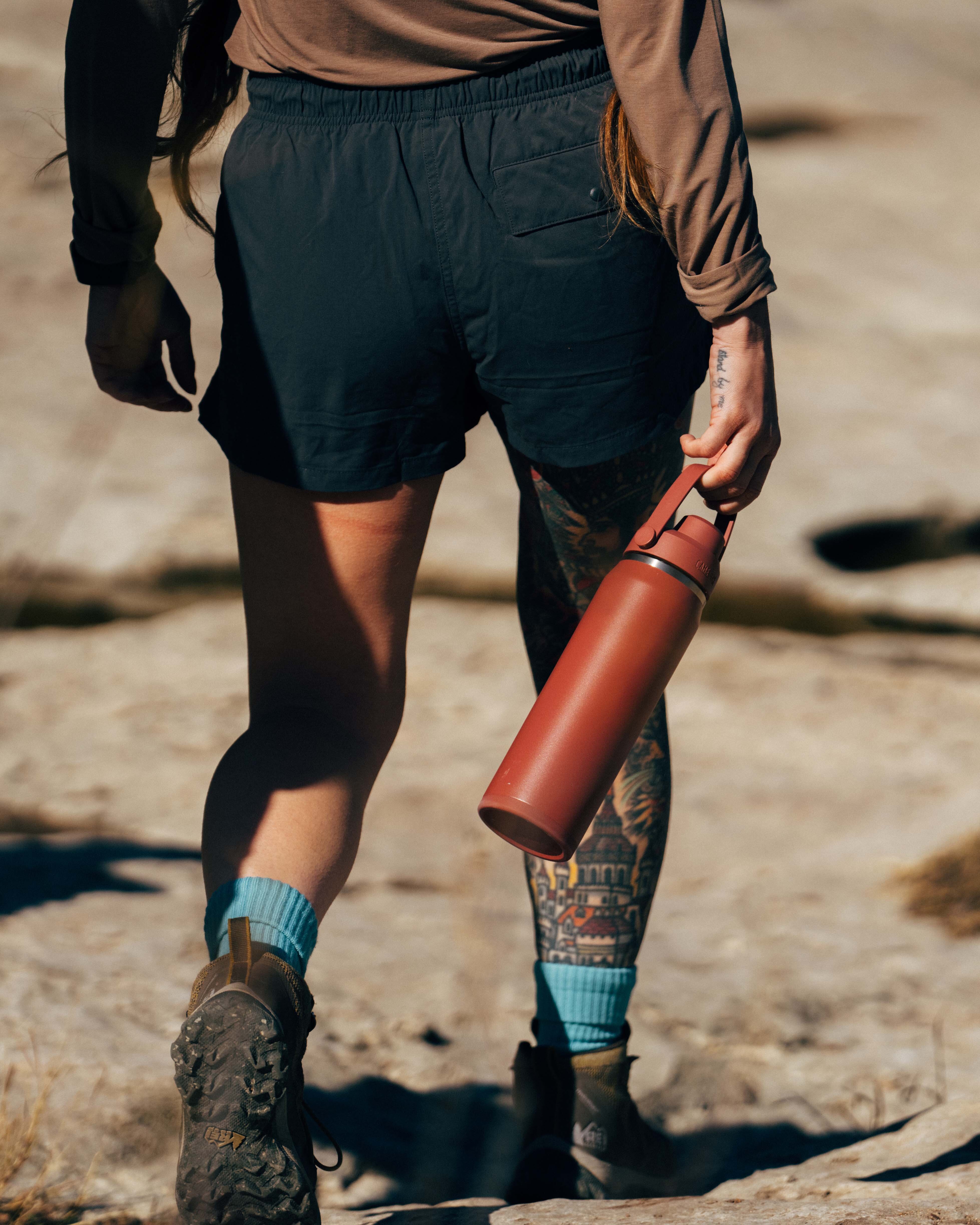 https://www.camelbak.no/pub_docs/files/CB_8x10.jpg
