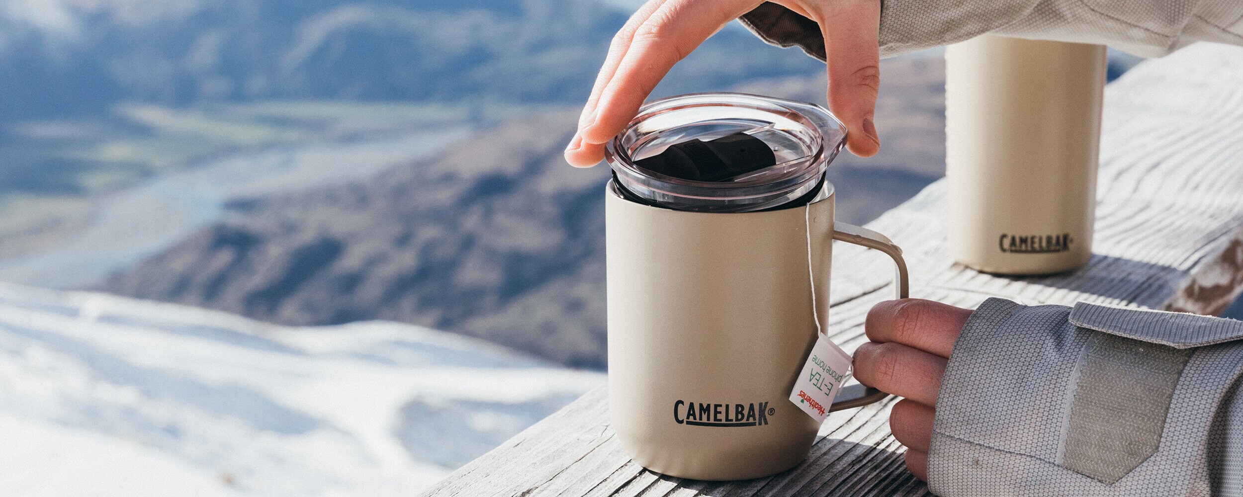 https://www.camelbak.no/pub_docs/files/FW_Camelbak_Aug_21-2039-(3).jpg