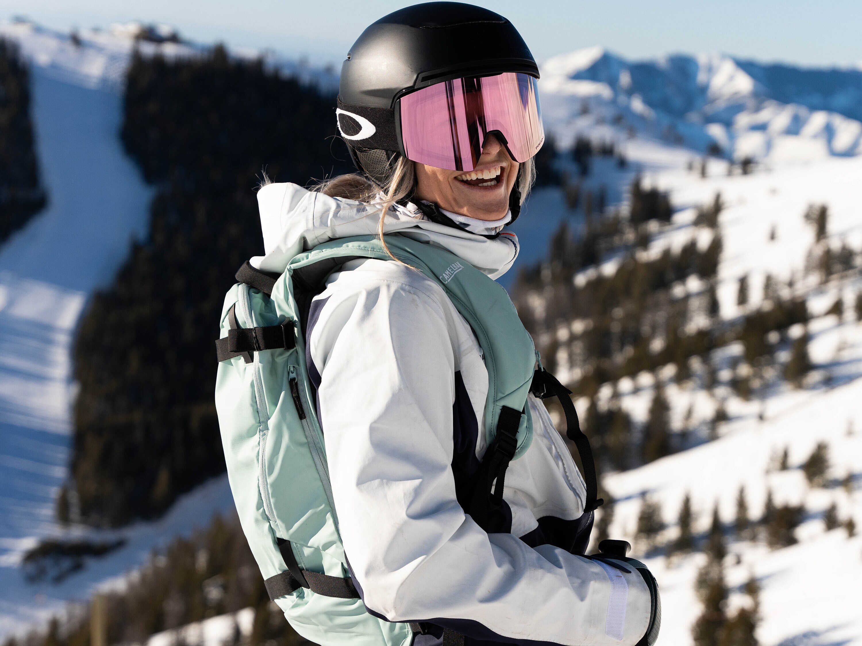https://www.camelbak.no/pub_docs/files/Startsidan/A7407590-–-Kopi.jpg