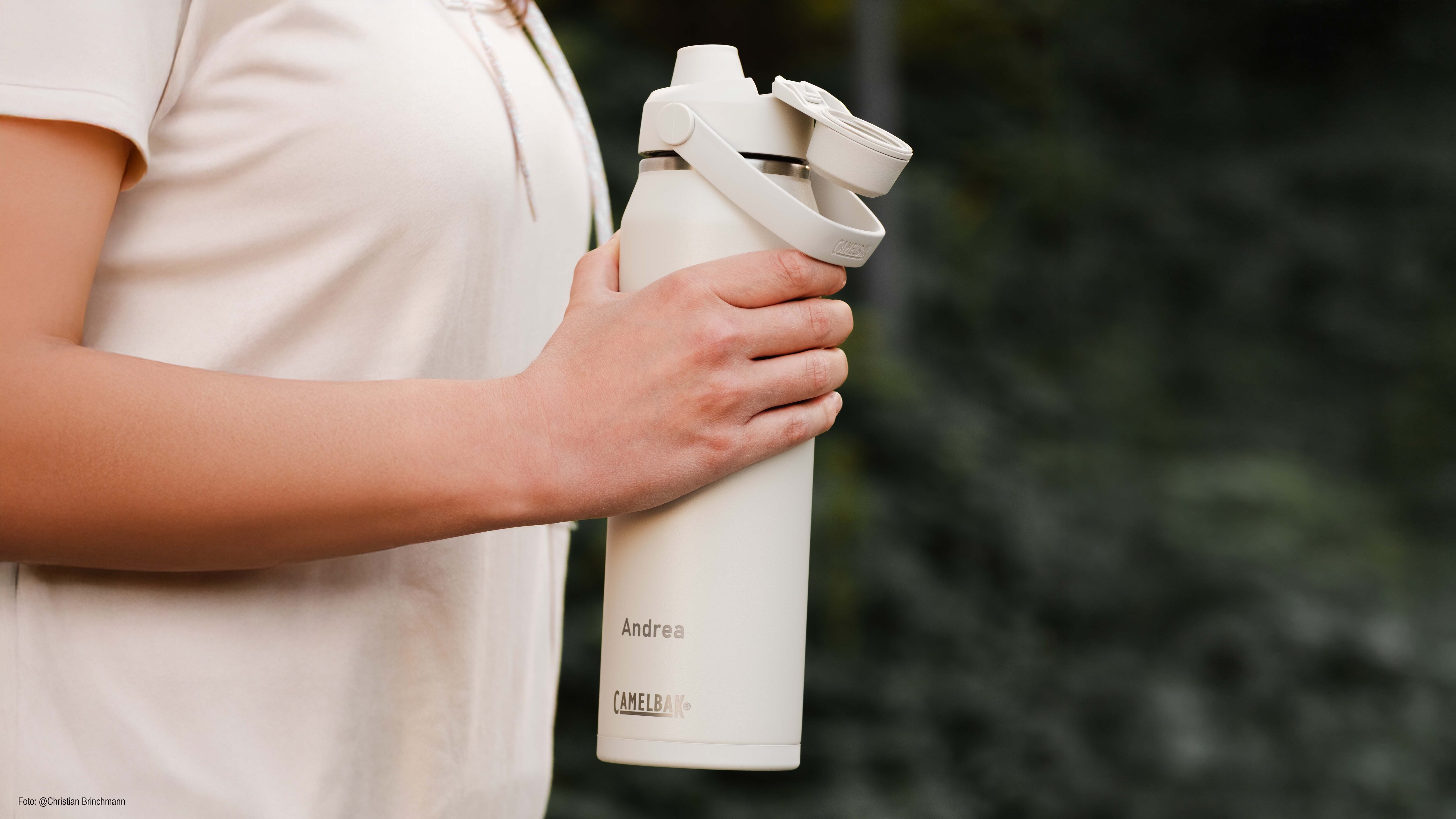 https://www.camelbak.no/pub_docs/files/chug_16x9.jpg